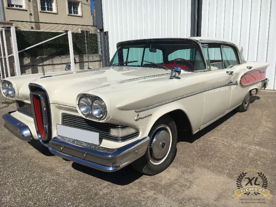 Ford-Edsel Corsair Sedan HT 1958