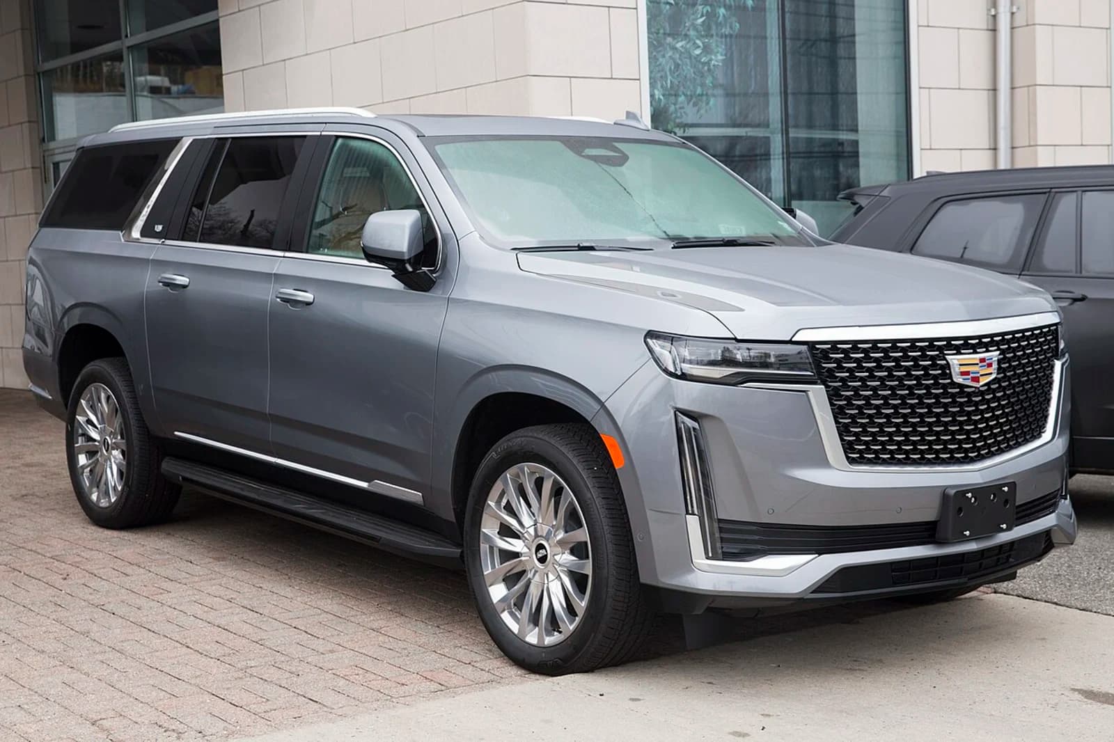 Cadillac Escalade ESV 2021 gris metalizado
