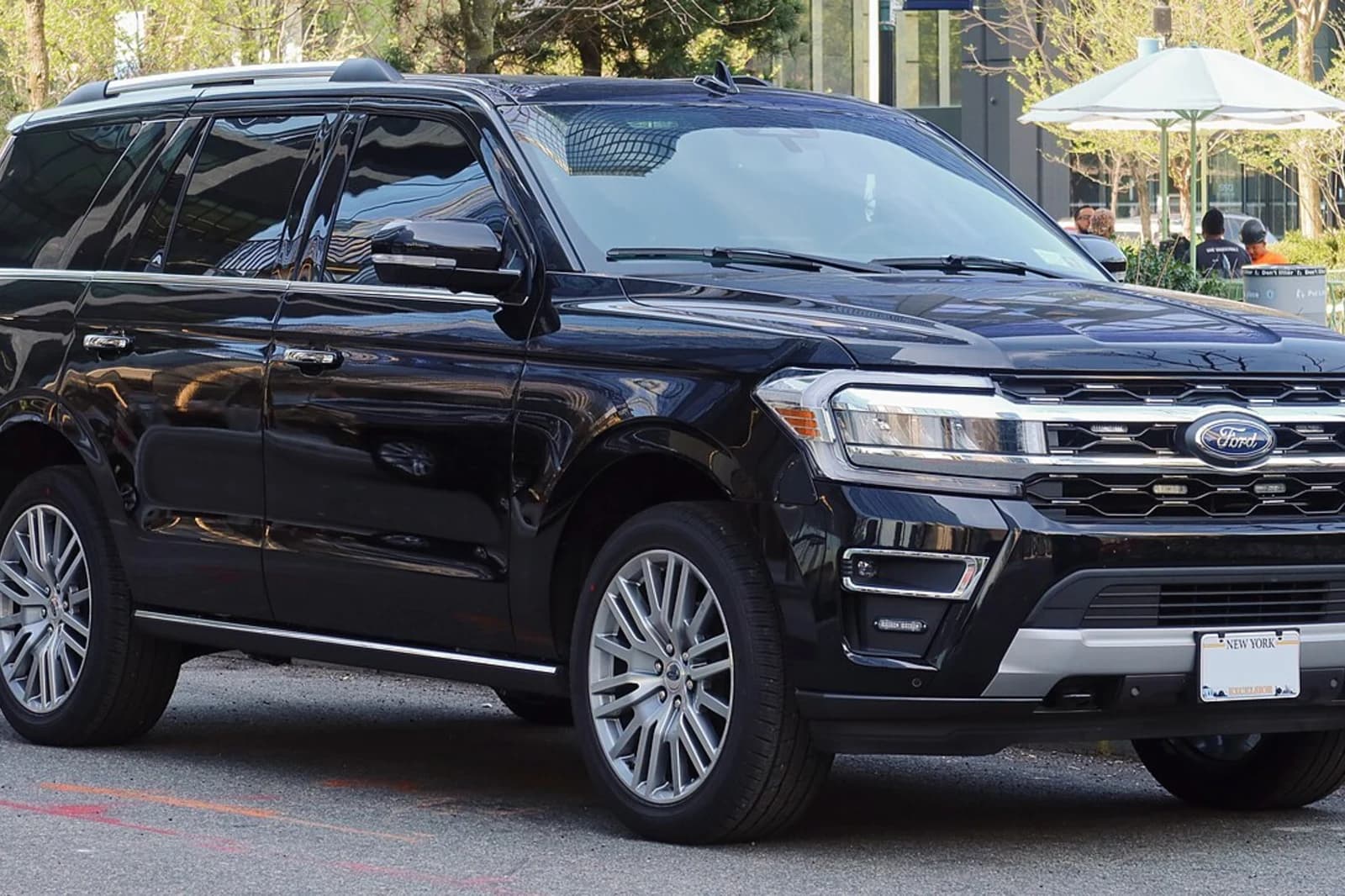 Ford Expedition Platinum 2022 blanco