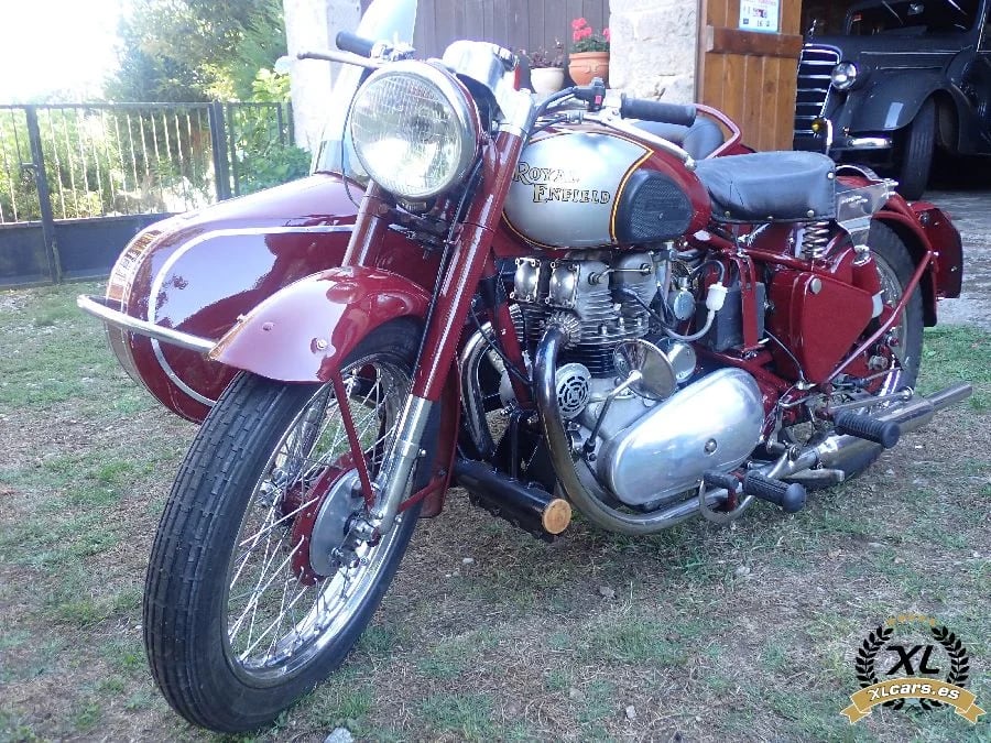 Royal-Enfield Twin con sidecar 1952 — foto 1 de 9