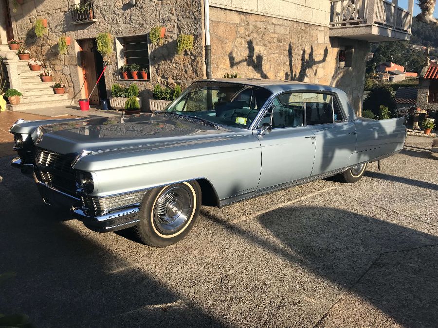 Cadillac-Fleetwood-75-1964