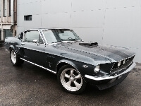 Ford-Mustang-Fastback-negro-1967