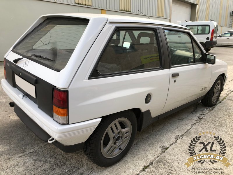 Opel-Corsa-1.6-i-GSI-1988-5